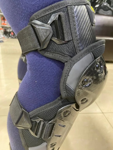 Ones Again Наколенники Carbon Fiber Force в Воронеже